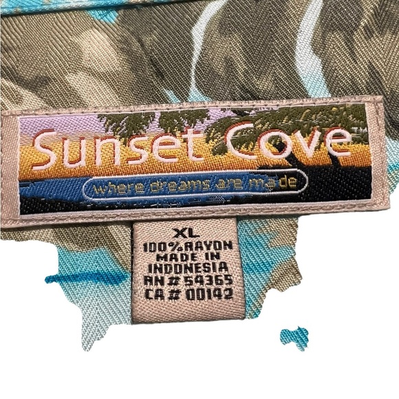 HAWAIIAN PRINT BUTTON DOWN SHIRT SIZE XL - Picture 4 of 5